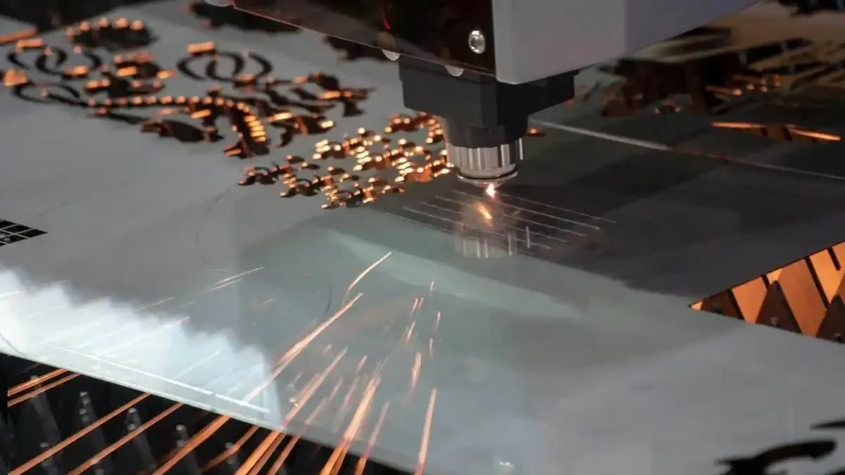 fiber laser cutting machine