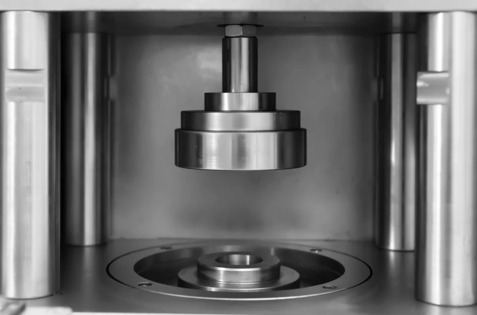 hydraulic press principle